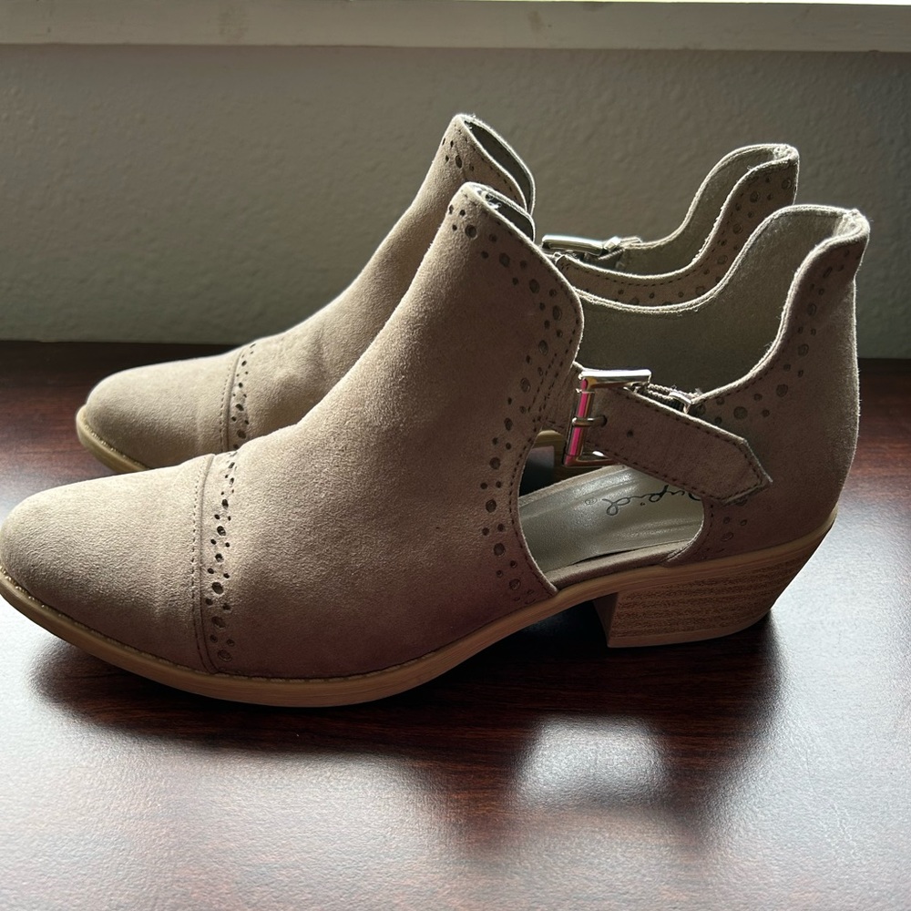 Qupid boots for women
